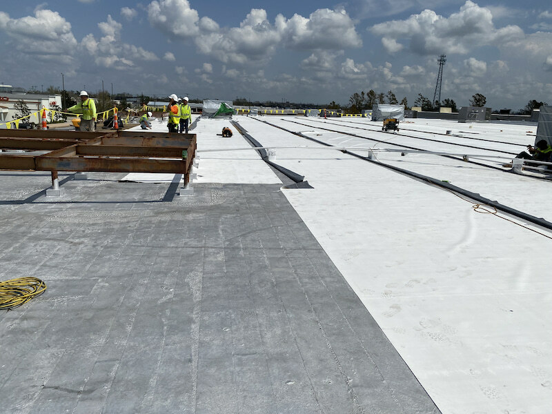 commercial roof replacement contractor in Ft. Lauderdale, FL